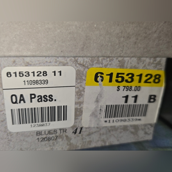 NIB! AUTHENTIC!! Elena Lachi Women's Black Suede Bootie Size 11B - Picture 12 of 12